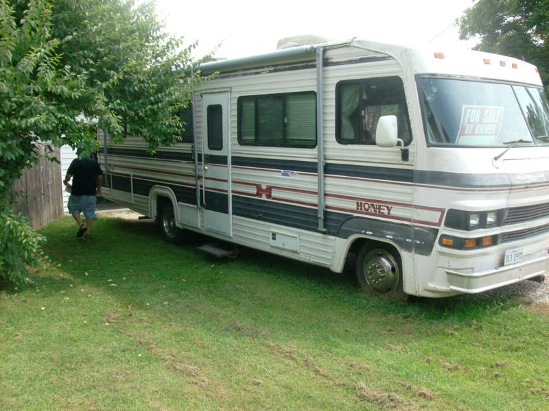 1989 Honey 34' Motor home