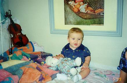 Zion on Starlits bed