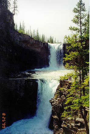 Crescent Falls 