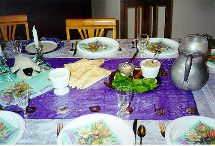 passover2.jpg (29605 bytes)